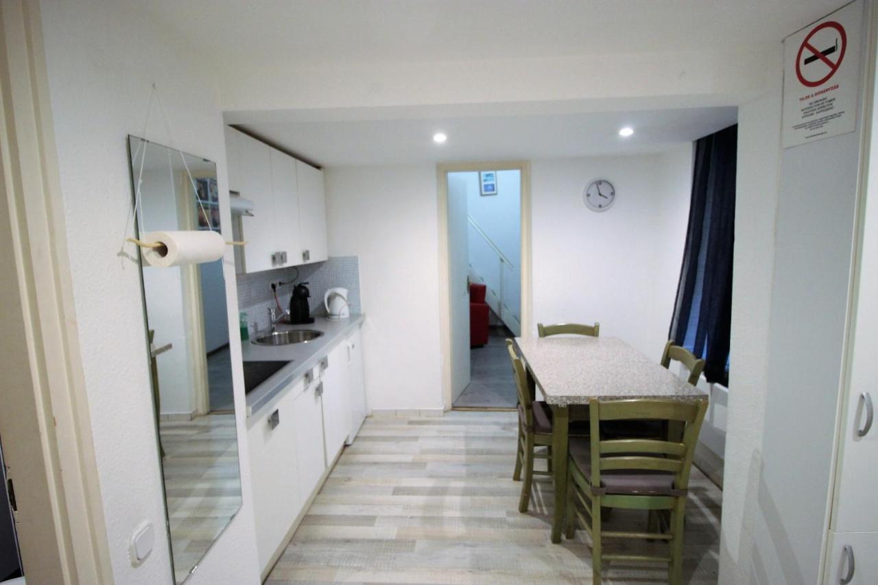 Budapest Easy Flat Opera Exterior photo